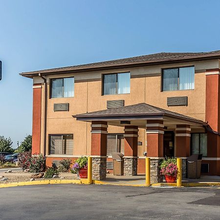 Quality Inn At Collins Road - سيدار رابيدز المظهر الخارجي الصورة
