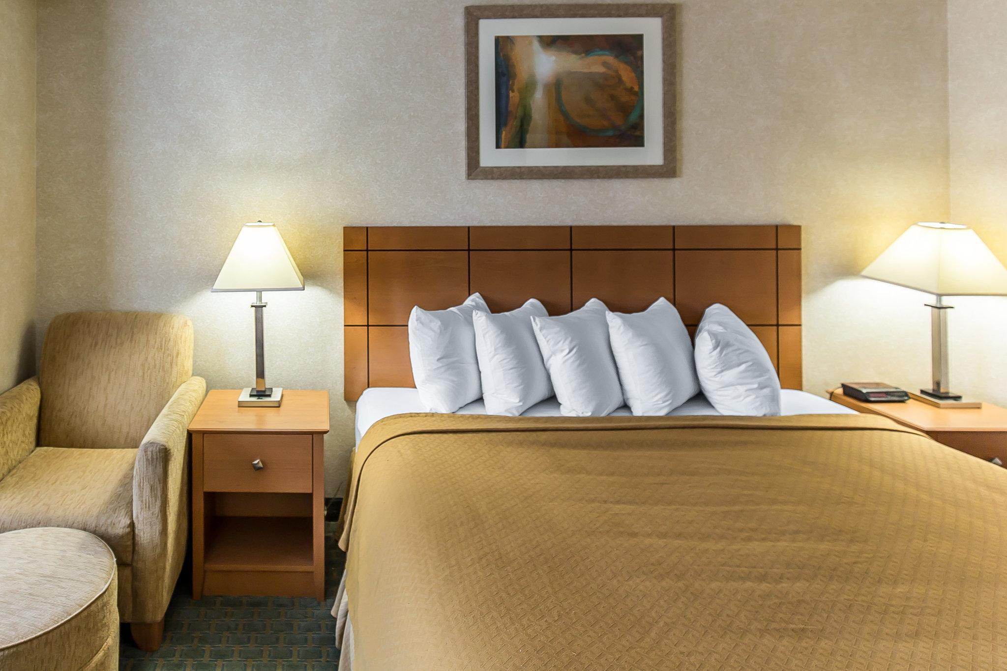 Quality Inn At Collins Road - سيدار رابيدز المظهر الخارجي الصورة