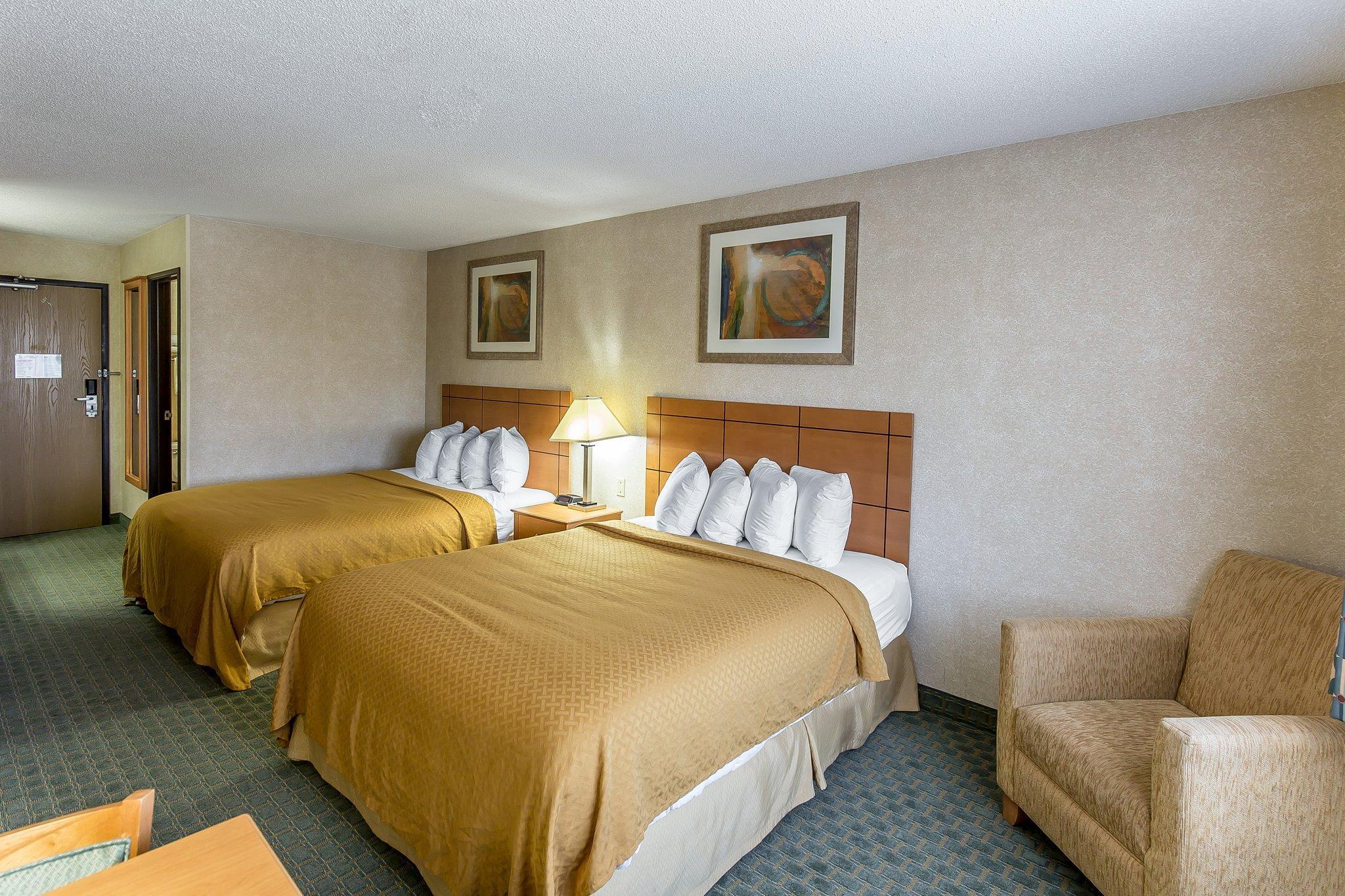 Quality Inn At Collins Road - سيدار رابيدز المظهر الخارجي الصورة