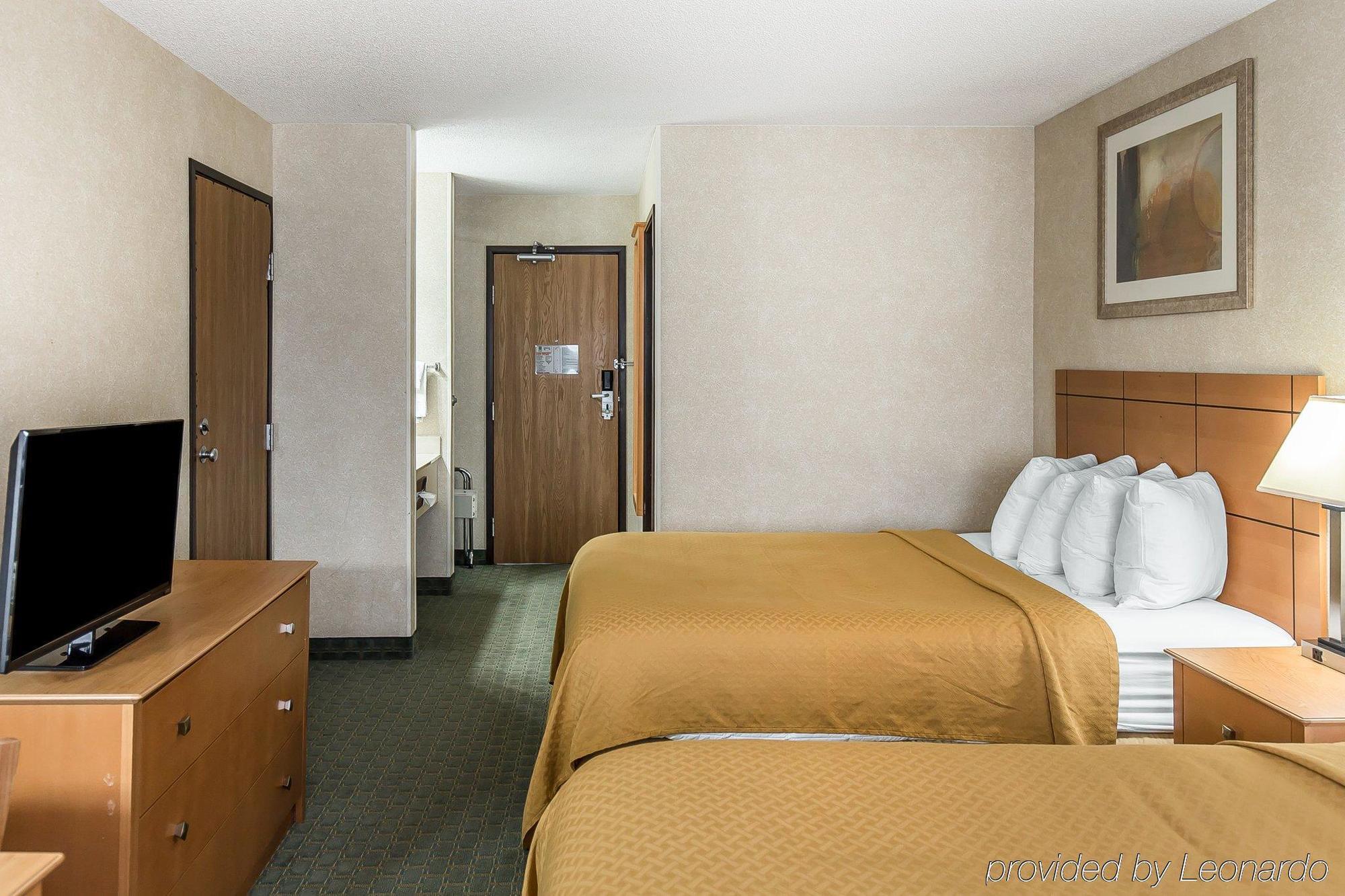 Quality Inn At Collins Road - سيدار رابيدز المظهر الخارجي الصورة