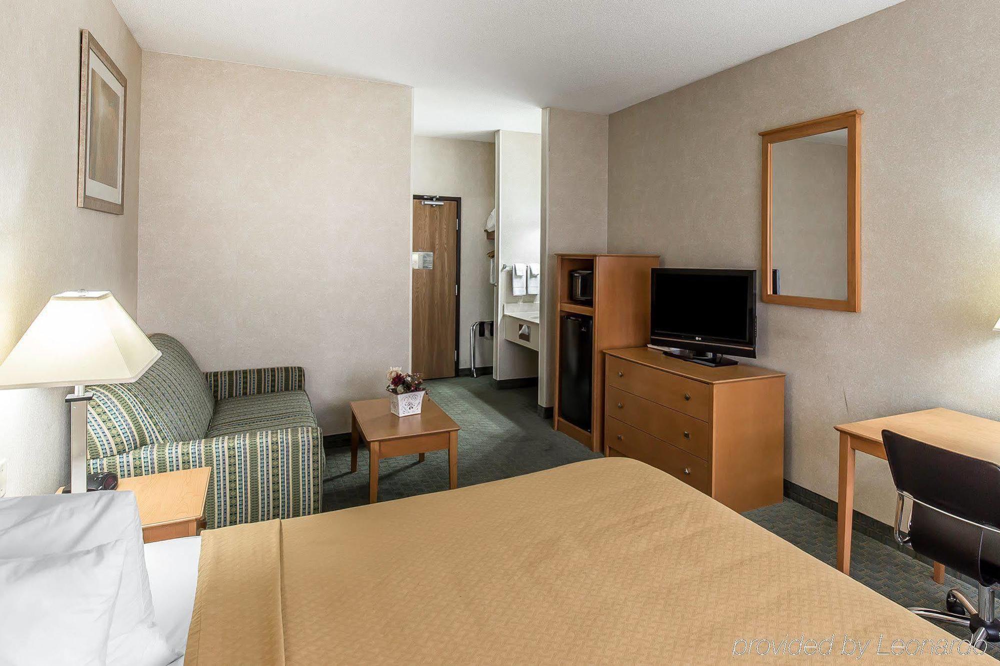 Quality Inn At Collins Road - سيدار رابيدز المظهر الخارجي الصورة